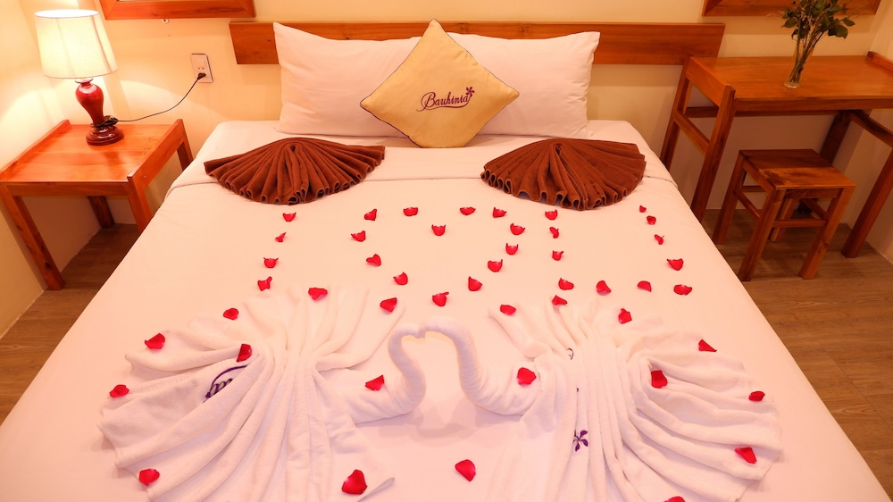 Superior Double Room, 1 King Bed, Garden View photo 2
