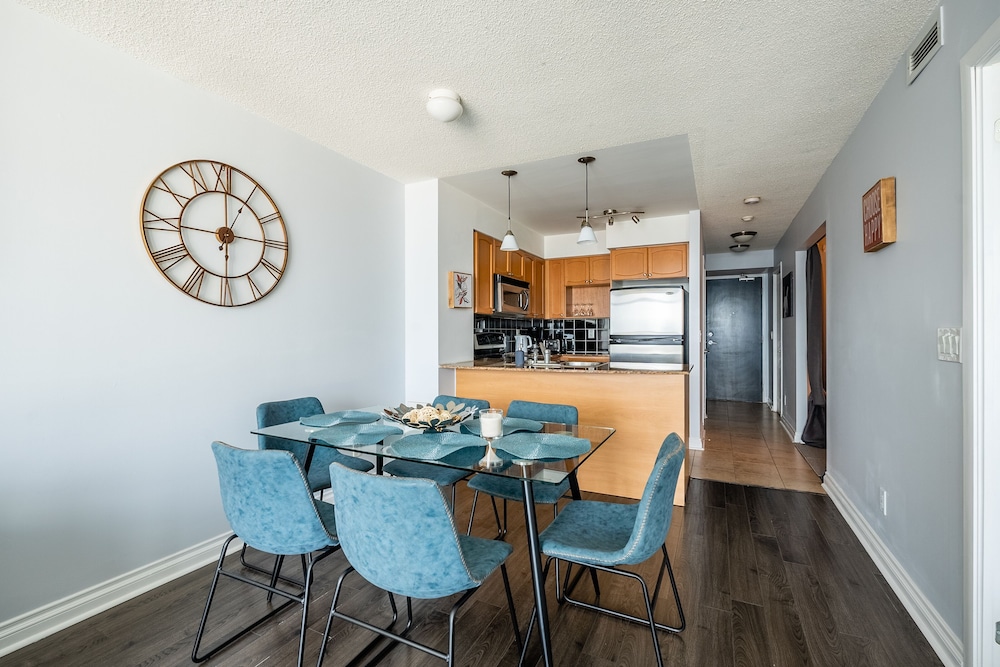Design Apartment, Multiple Beds, Kitchen, City View - Photo 11