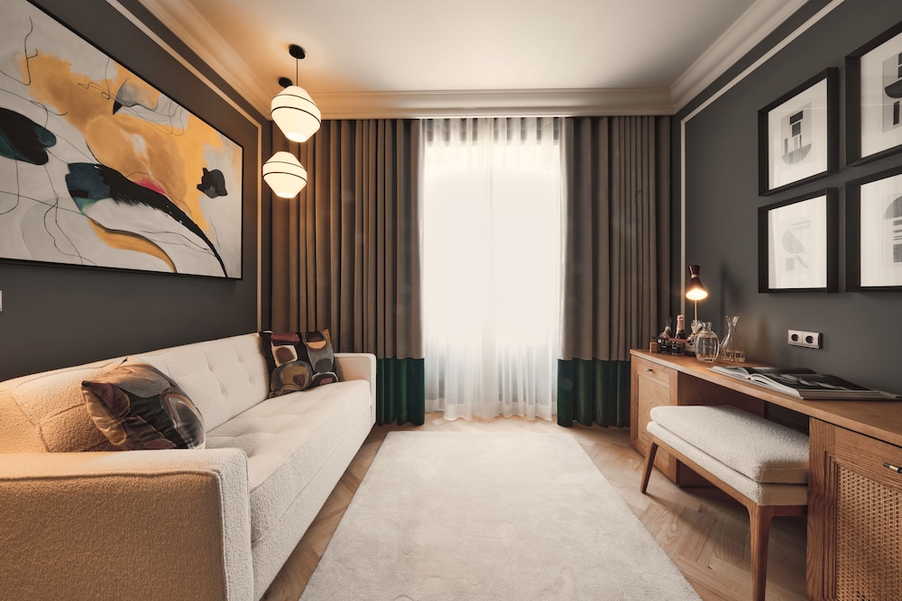 Suite Palace thumbnail 5