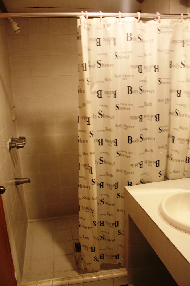 Room, 1 King Bed, Corner (City View)