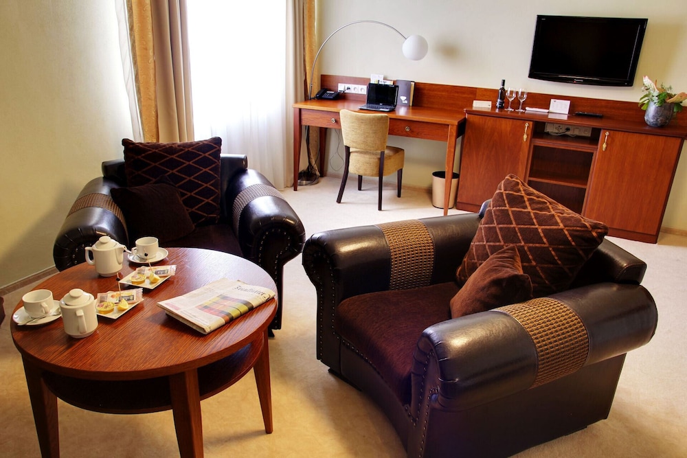 Exclusive Suite