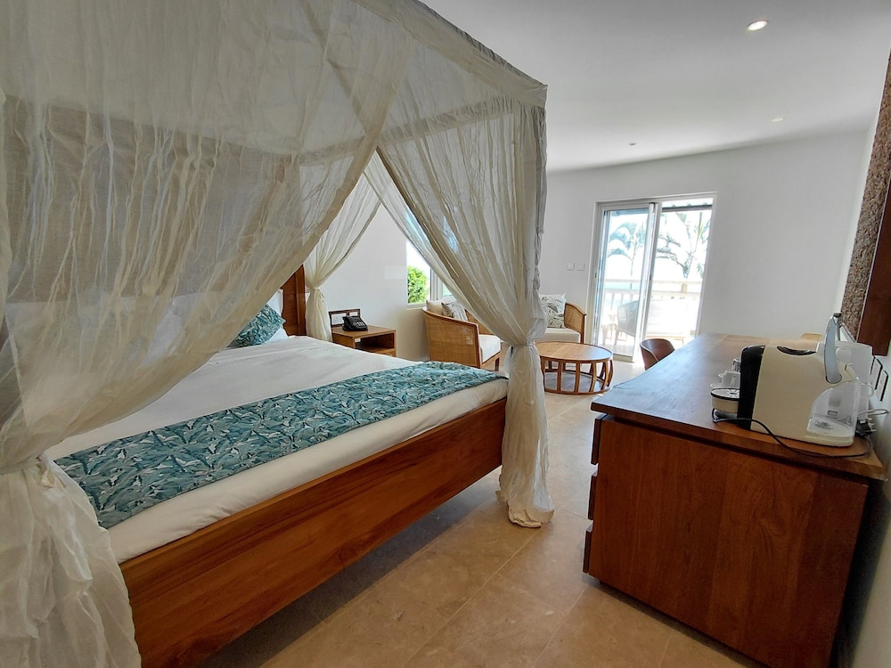 Senior Chalet, Ocean View