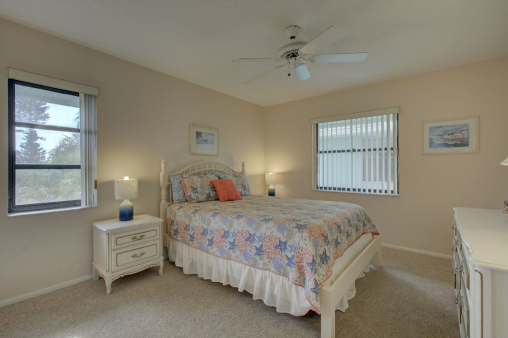 Condo, 2 Bedrooms photo 1