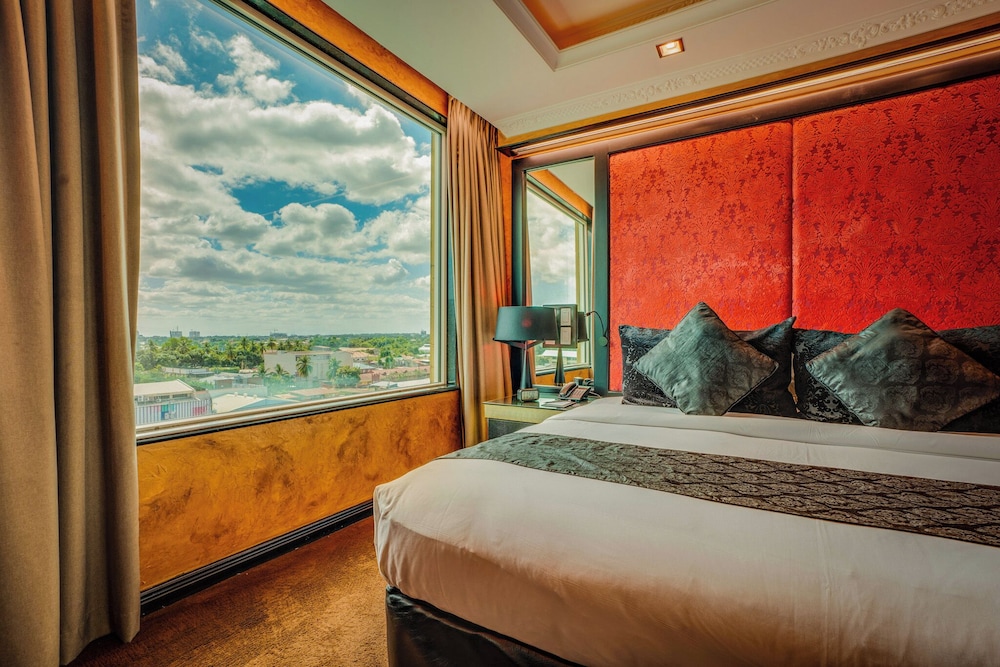 2 Bedrooms Balcony Suite