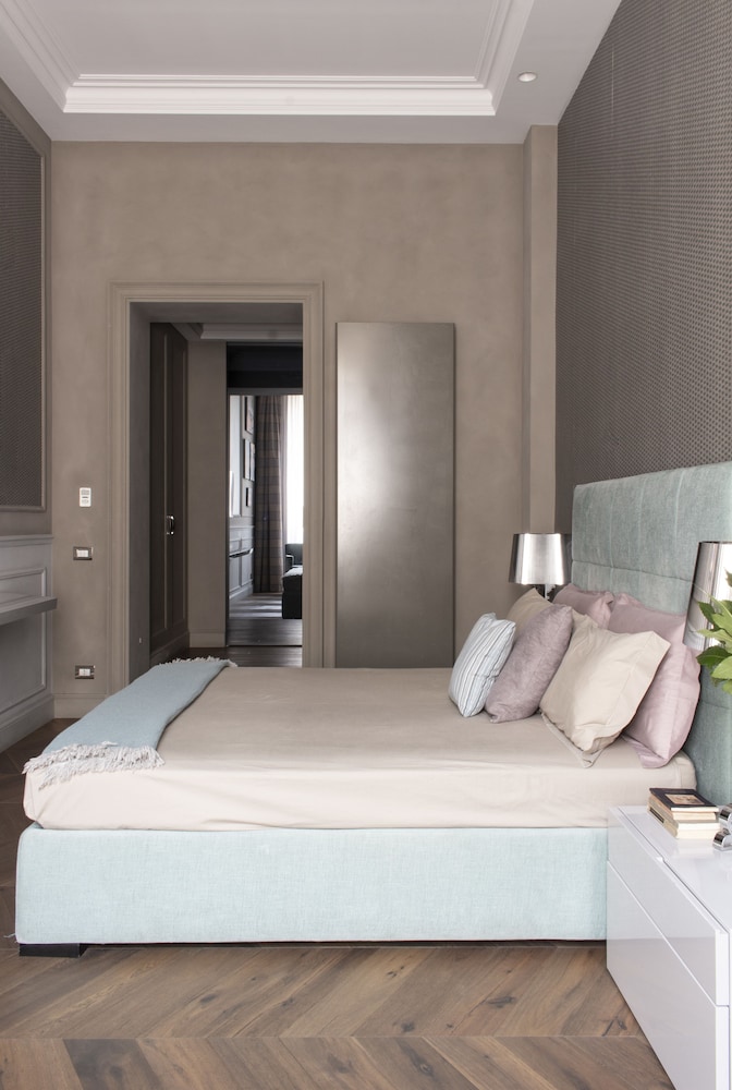 Deluxe Double Room (Silver) photo 3