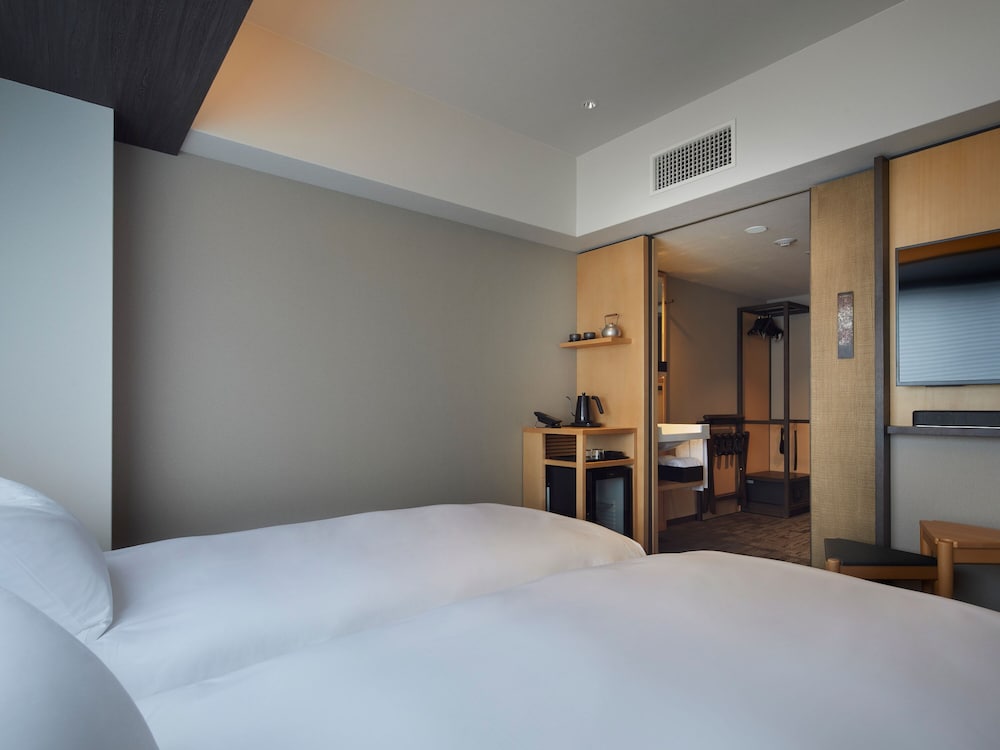 Superior Twin Room, Non Smoking (21 square meters) - Photo 7