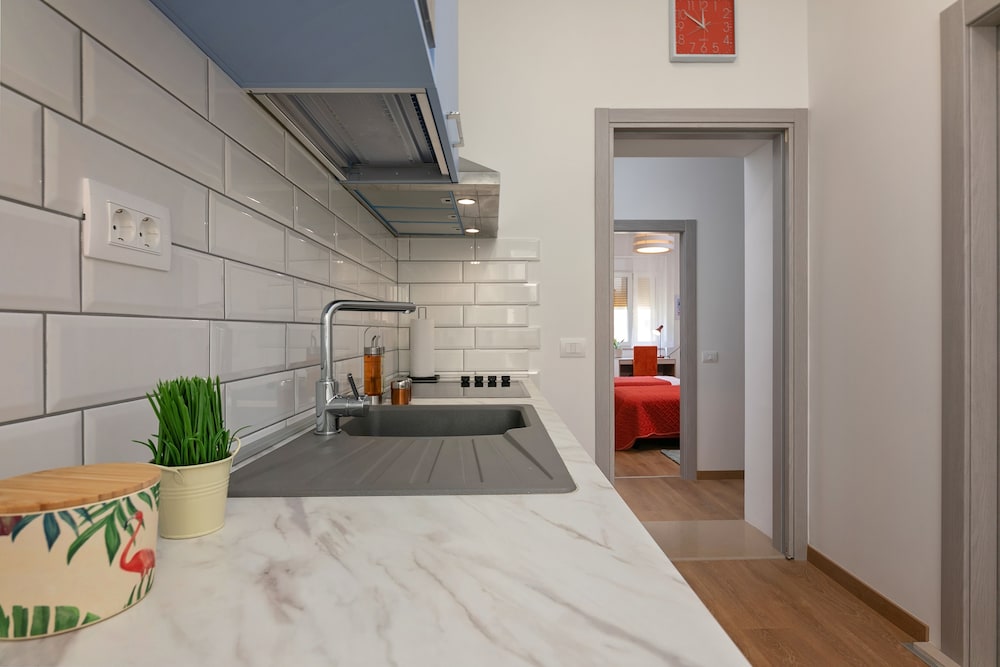 Superior Double or Twin Room, City View - Photo 15