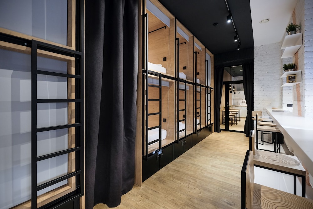 Shared Dormitory (SmartBox mixed dorm for 16 capsules) photo 2