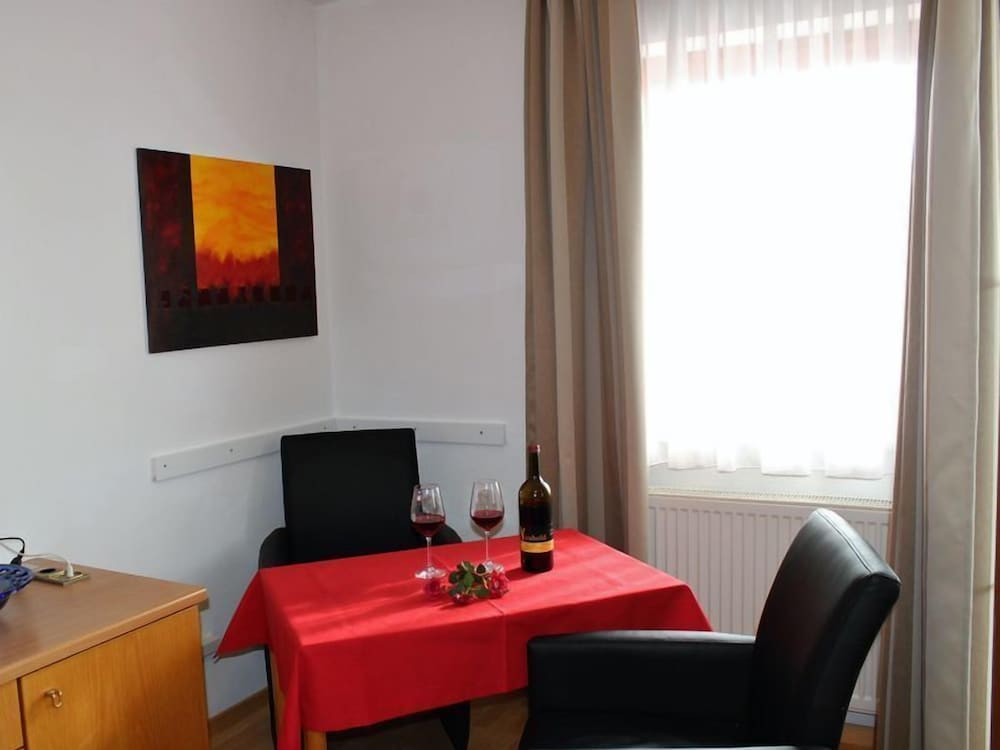Double Room (Wintergarten) photo 2
