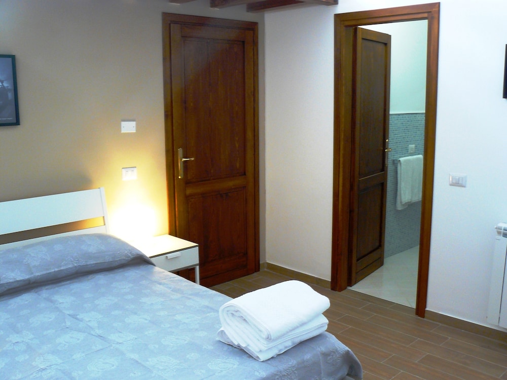 Standard Double Room photo 1