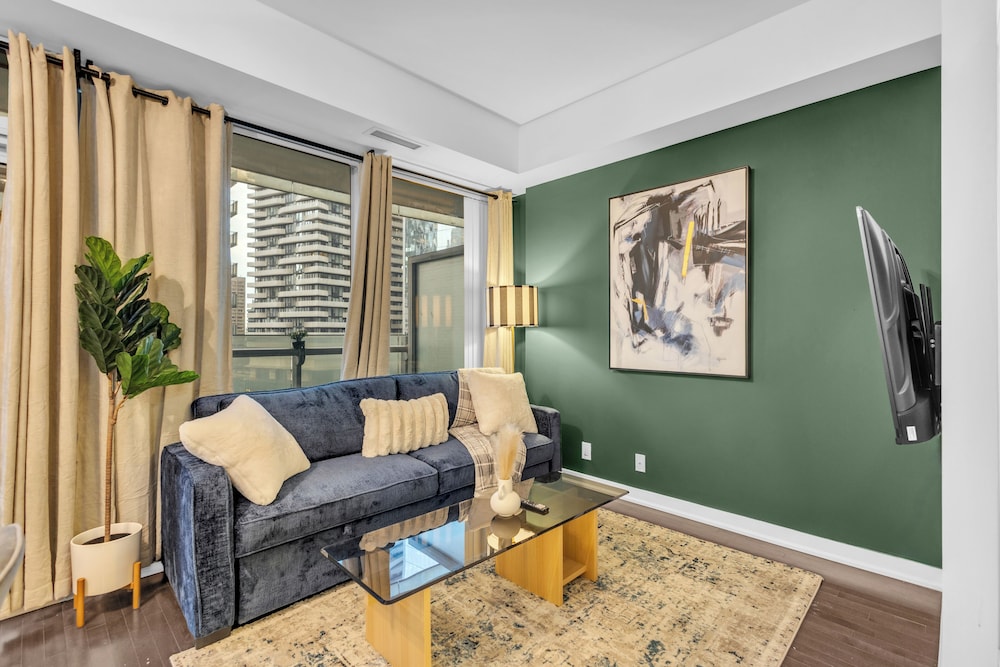 Exclusive Apartment, 1 Queen Bed with Sofa bed, City View