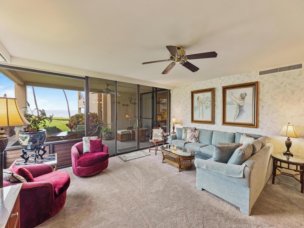 Condo, 2 Bedrooms, Oceanfront (102) photo 3