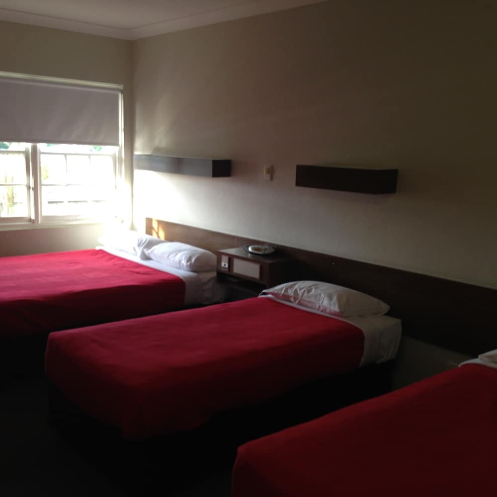 Family Room, Multiple Beds, Mezzanine photo 2