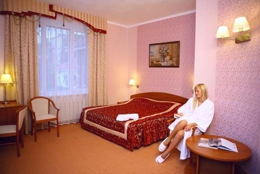Standard Double or Twin Room photo 1