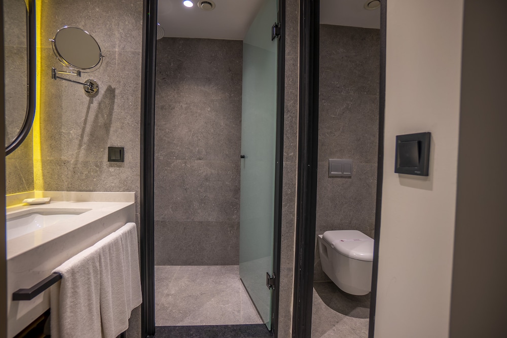 Comfort Standard Superior Room thumbnail 6