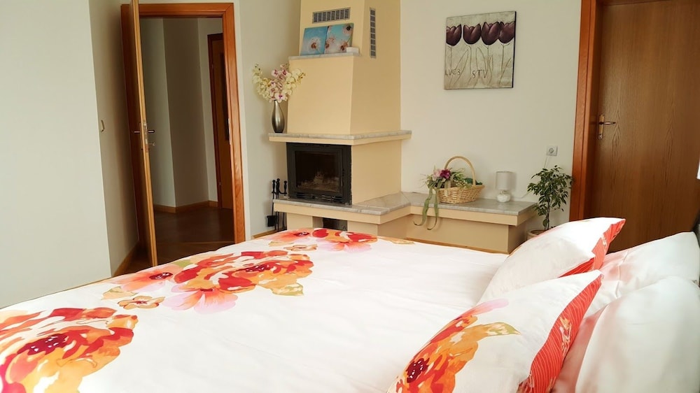 Family Condo, 2 Bedrooms, Non Smoking, Hill View