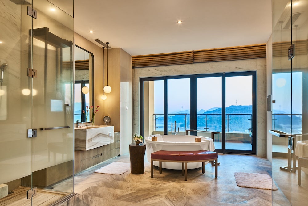 Presidential Suite photo 1