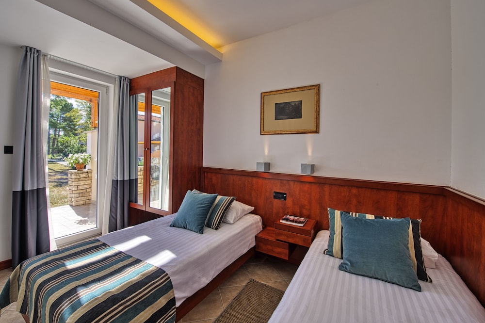 Comfort Two-Bedroom Apartment for 4+1 persons photo 3