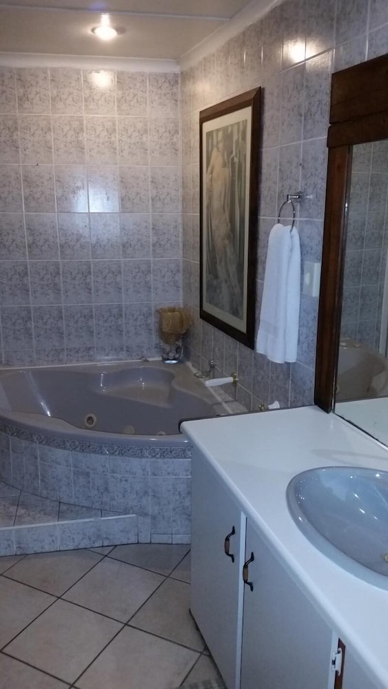 Honeymoon Suite photo 1