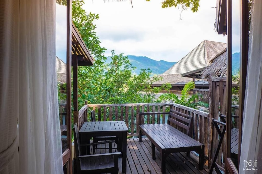 AANA Villa with Plunge Pool Garden View - Photo 4