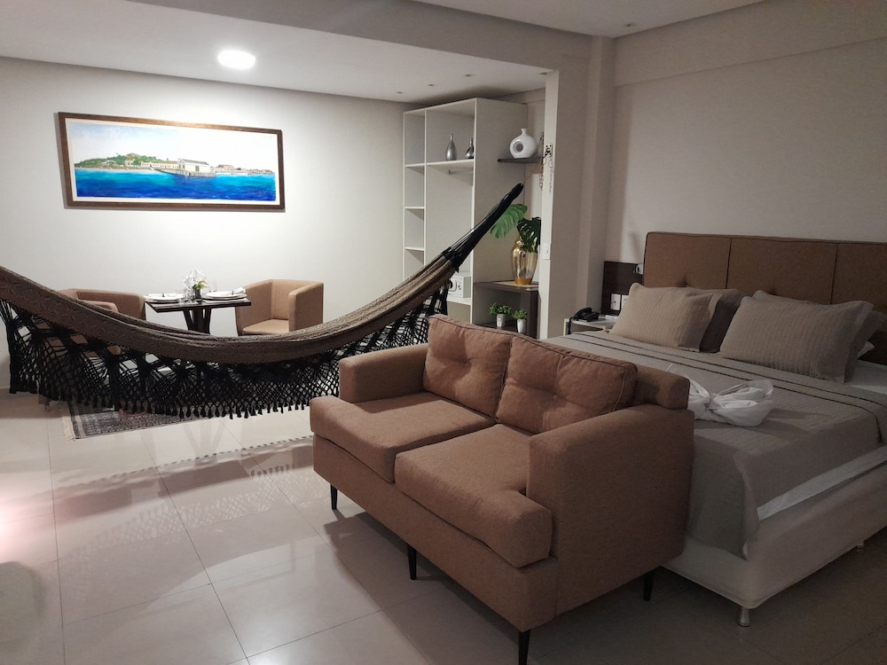 Executive Suite, 1 King Bed, Non Smoking photo 2
