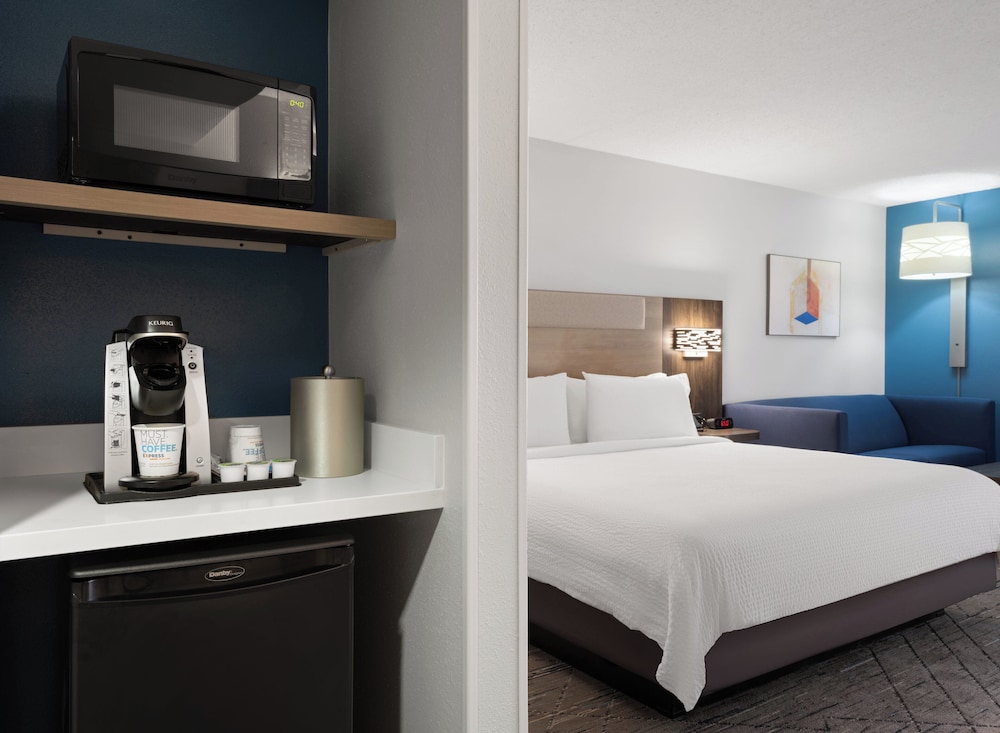 Standard Room, 1 King Bed, Accessible (Communications Accessible)