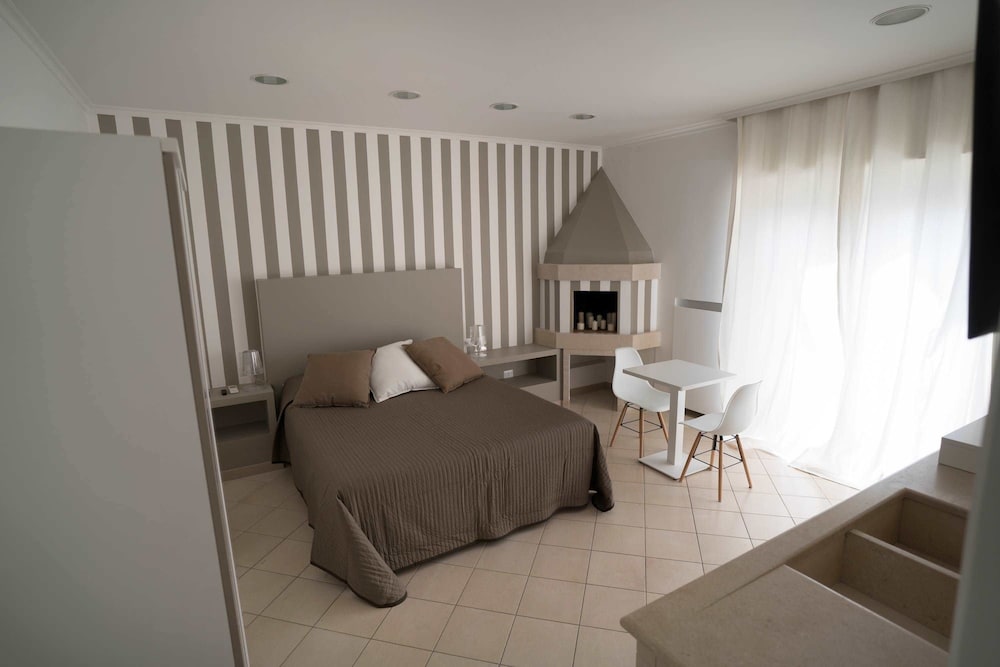 Deluxe Apartment photo 2