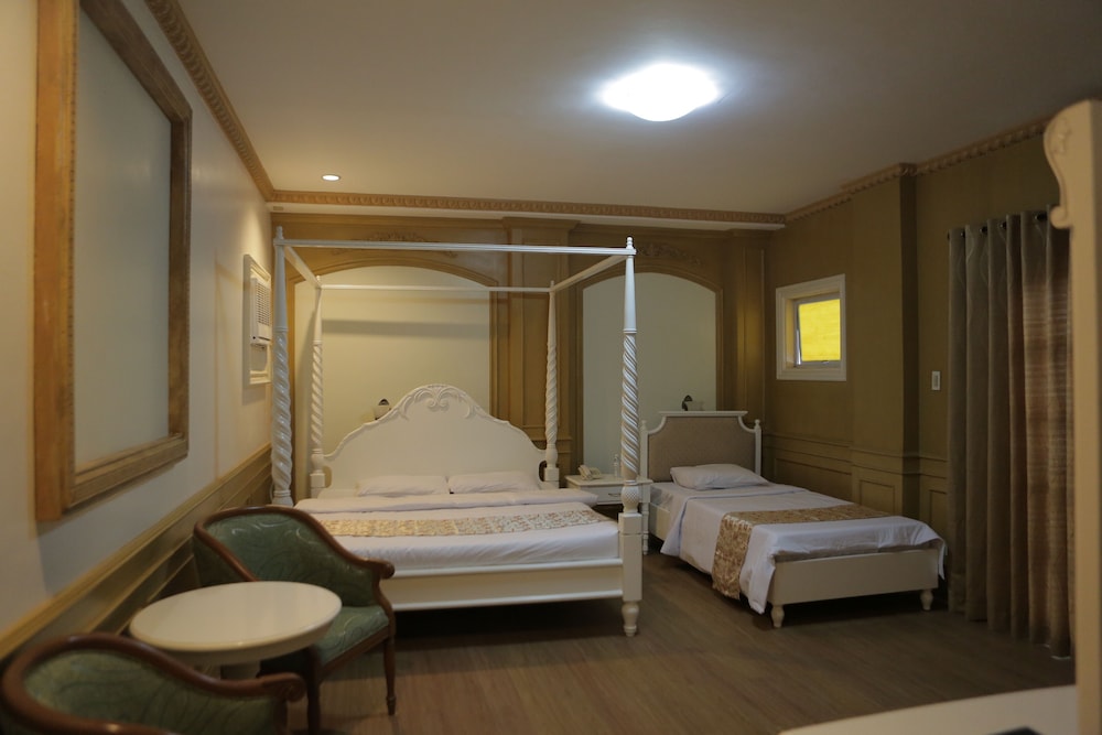 Executive Room