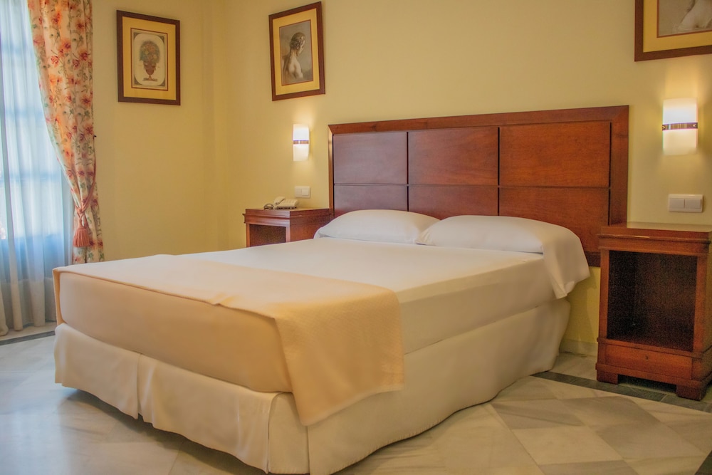 Double or Twin Room - Photo 7