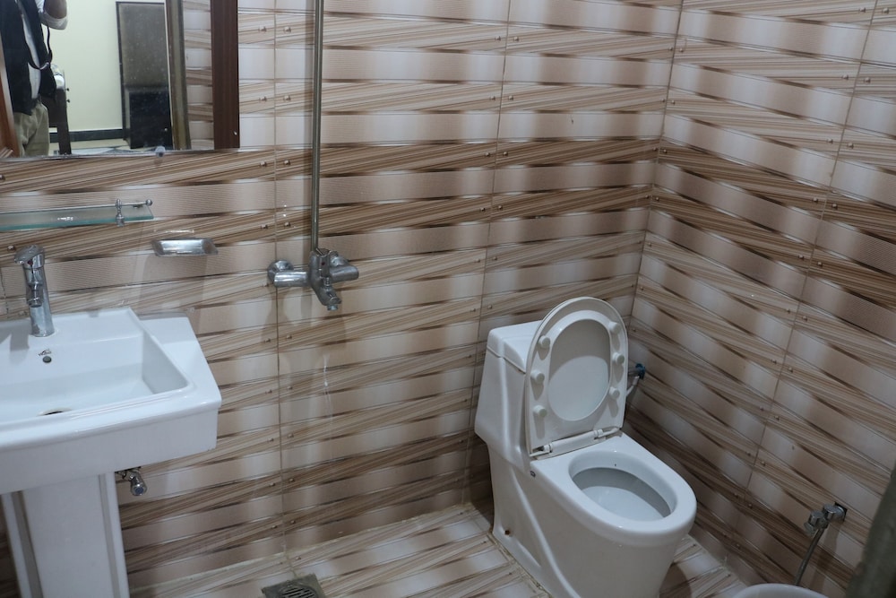 Suite - Photo 5