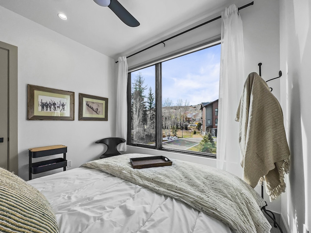 Townhome, 3 Bedrooms photo 2