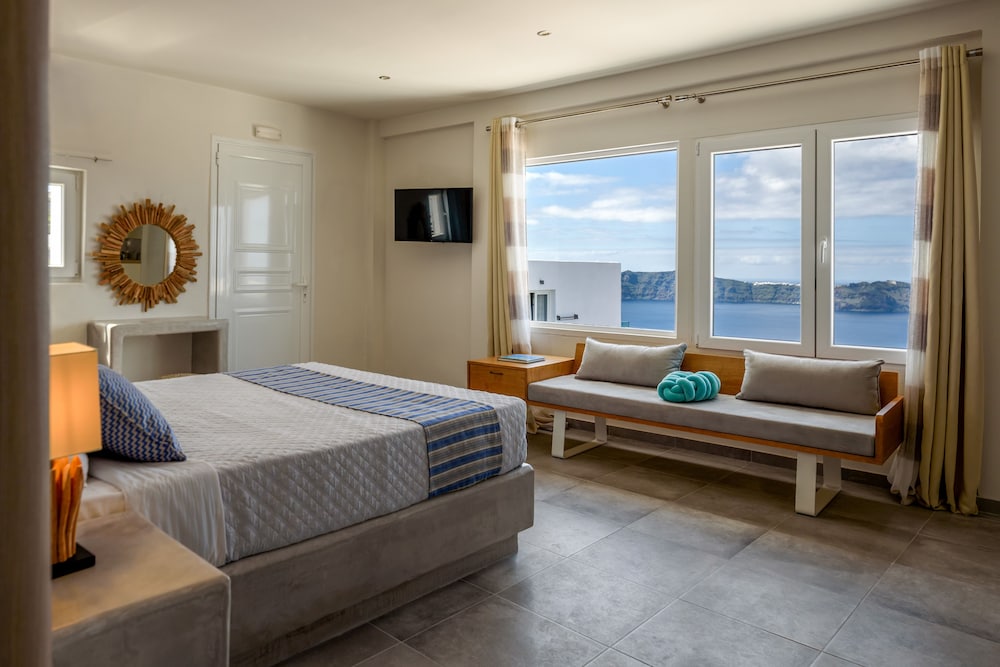 Grand Suite, 2 Bedrooms, Hot Tub (Caldera View Outdoor Hot Tub)