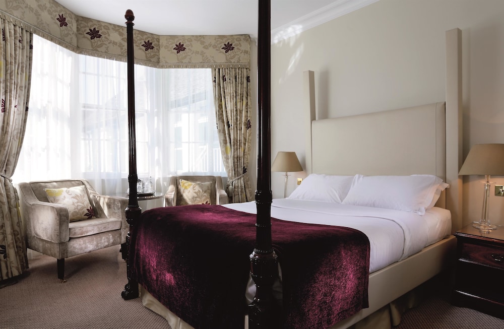 Deluxe Room, 1 Double Bed (Deluxe Four Poster) photo 2