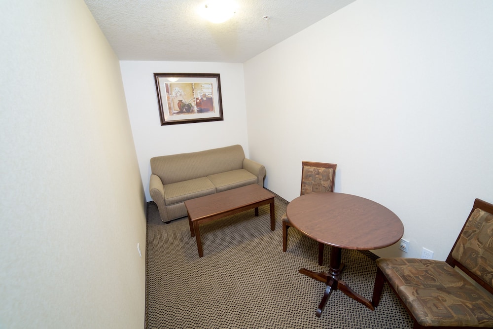 Suite, 1 King Bed - Photo 13