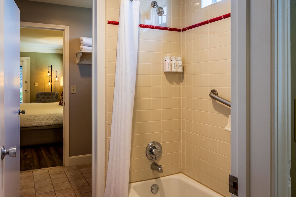 Family Suite, Fireplace - Photo 5
