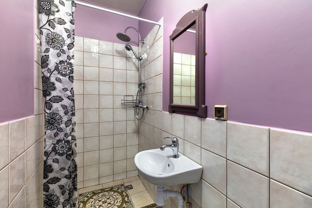 Superior Triple Room, Private Bathroom photo 3