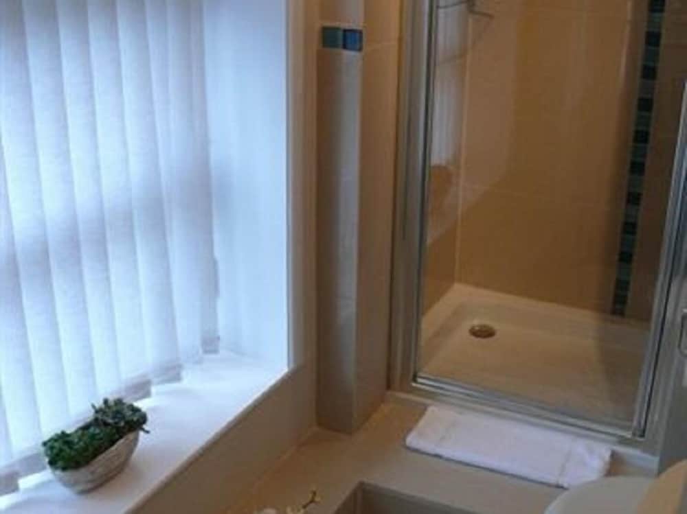 Double Room, Ensuite (Paye) - Photo 3