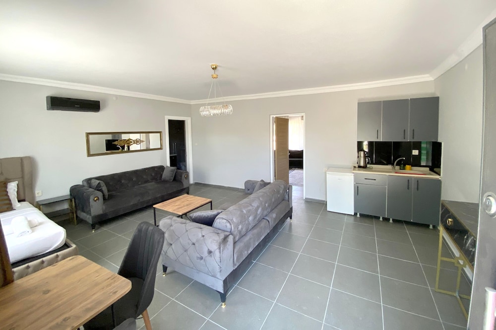 Family Villa, 1 Bedroom, Pool View, Poolside photo 1
