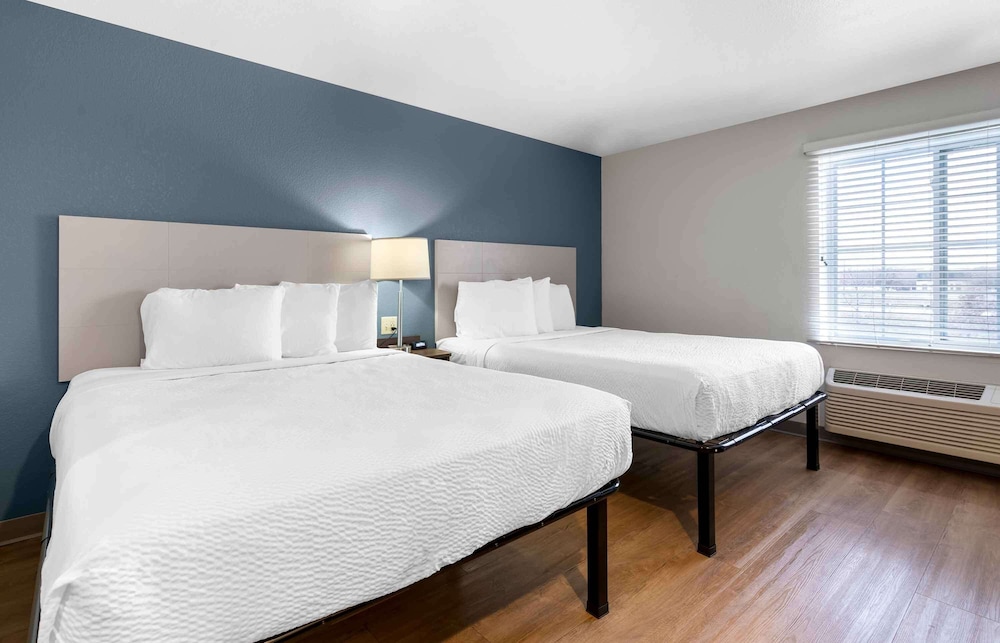 Standard Studio, 2 Queen Beds, Non Smoking, Refrigerator & Microwave - Photo 1