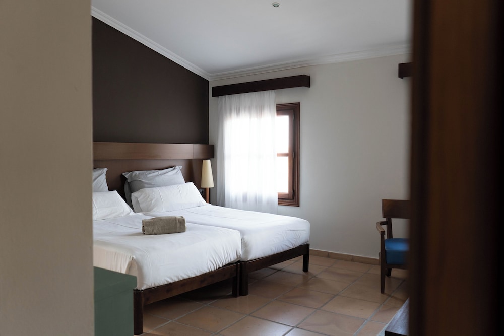 Junior Suite City (Village View) Spa Access Not Included - Photo 2