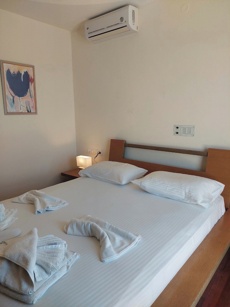 Blue Suite Sea Front