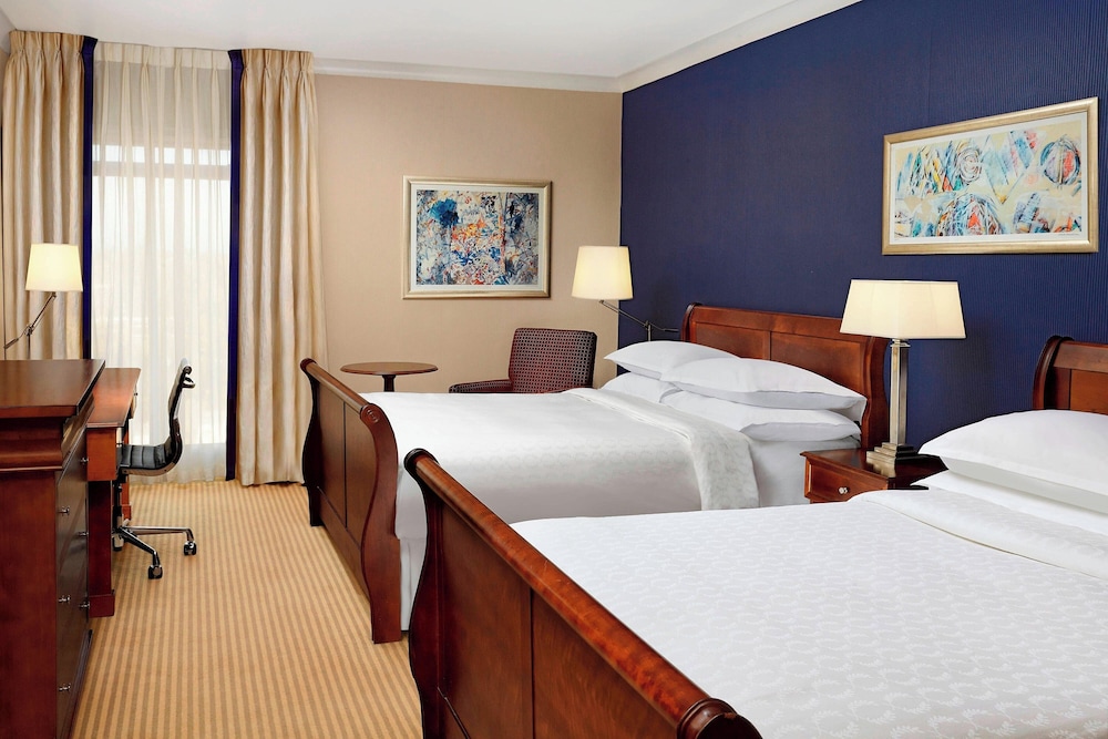 Family Room, 2 Double Beds photo 2