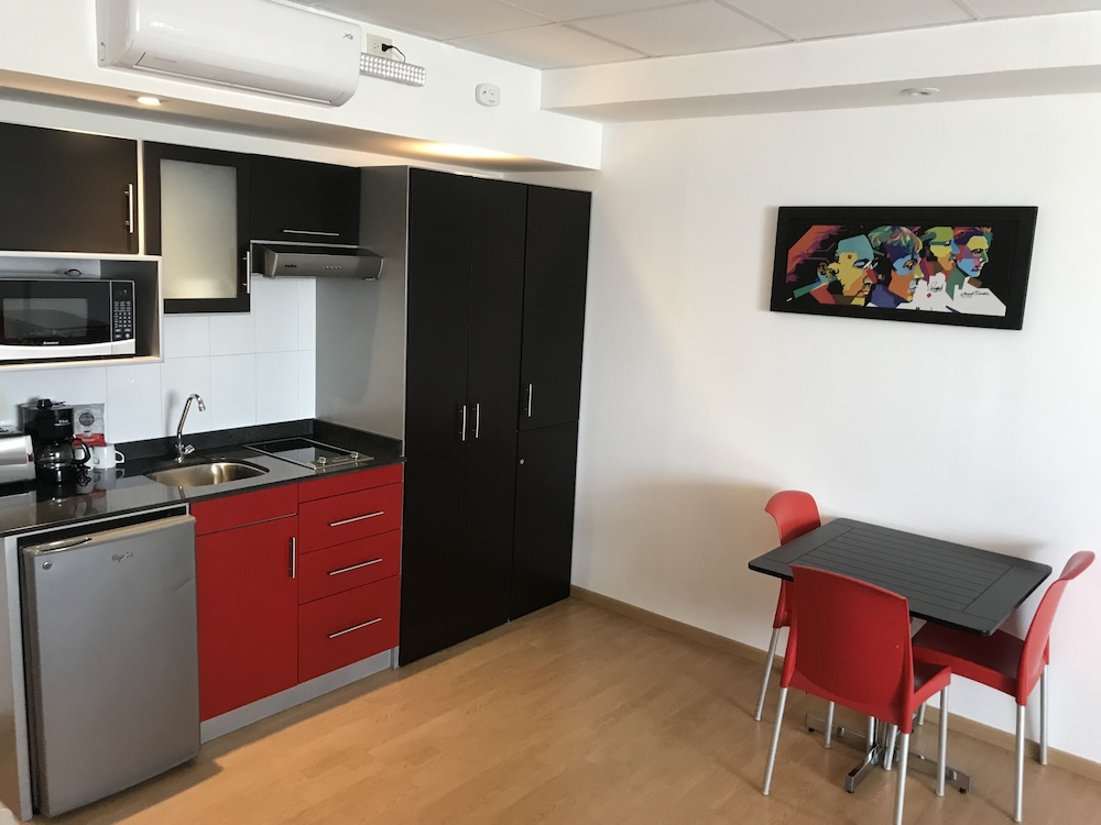 Deluxe Double Room, 2 Queen Beds, Kitchen photo 3