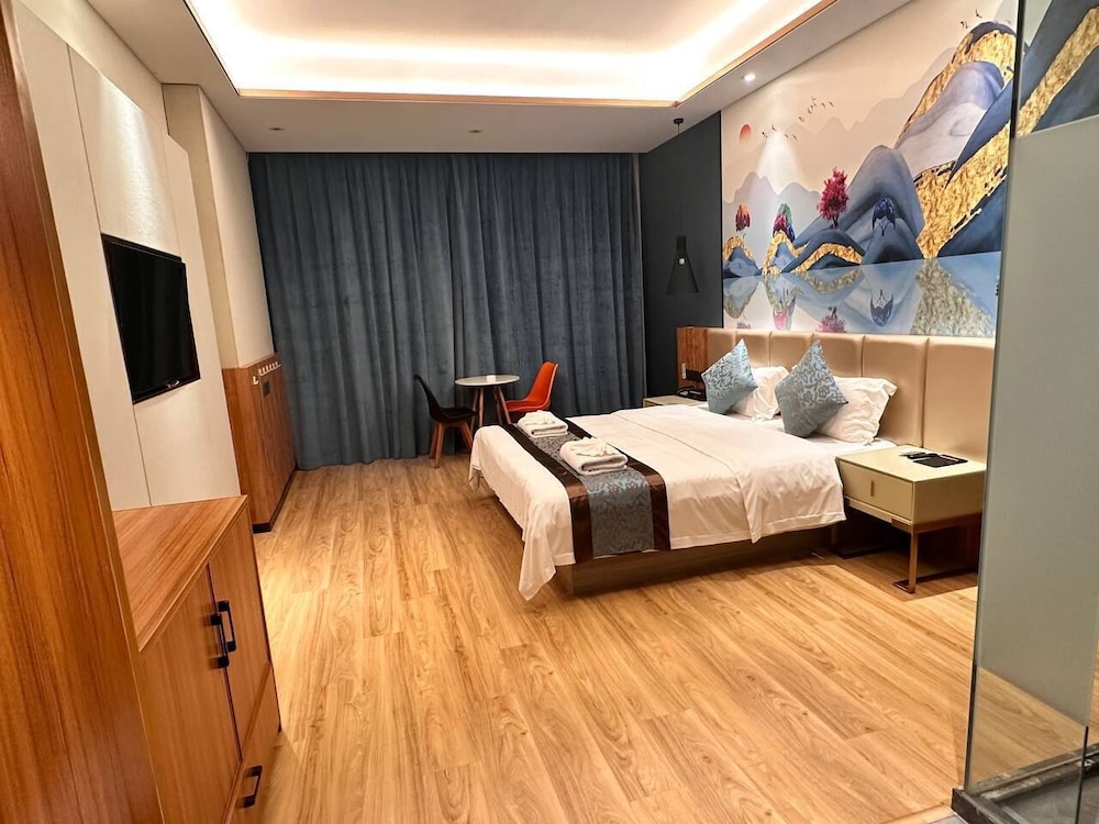 Deluxe Single Room, City View photo 1