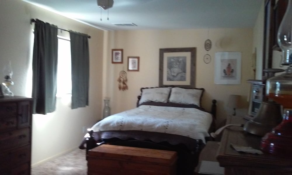 4. Family Room photo 2
