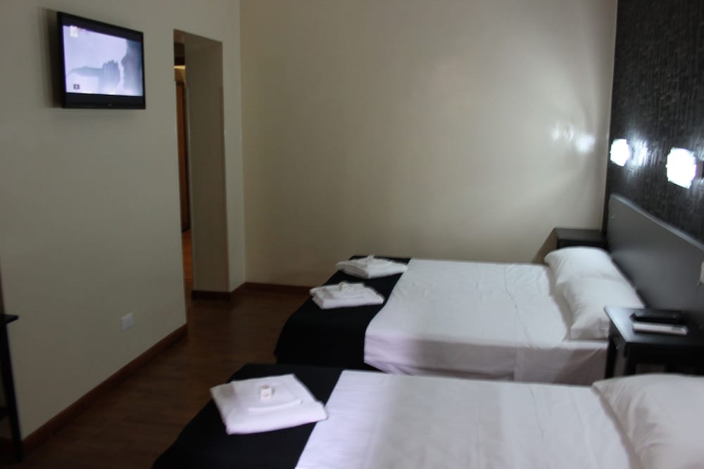 Triple Room, Ensuite photo 2