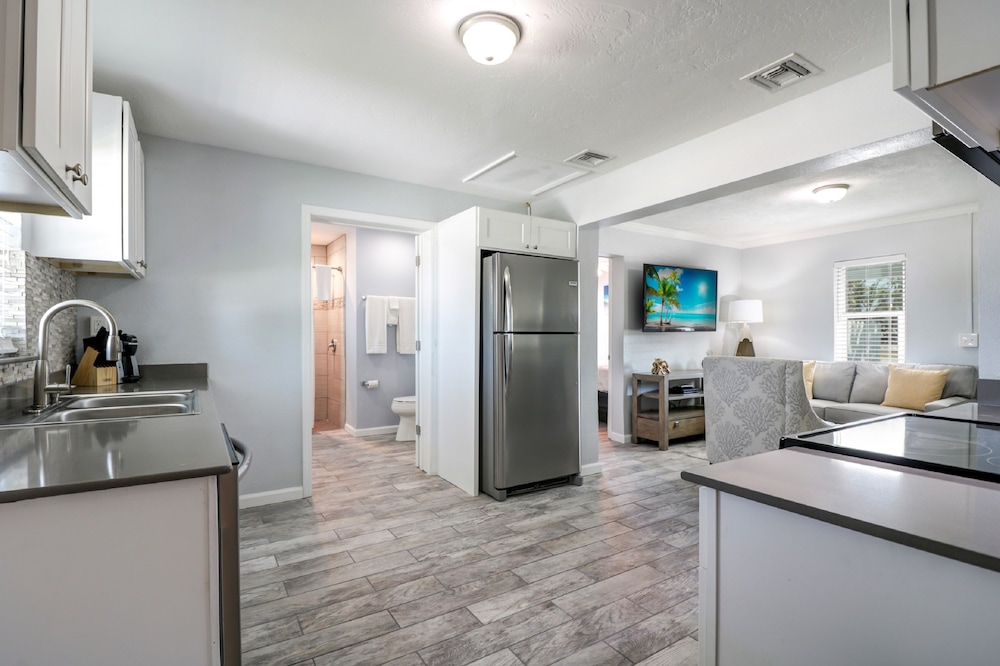 Room, 2 Bedrooms (Rental, No Pets, Linens Incld) photo 3