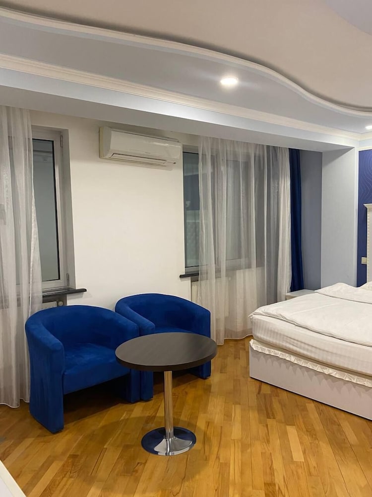 Standard Double or Twin Room photo 2