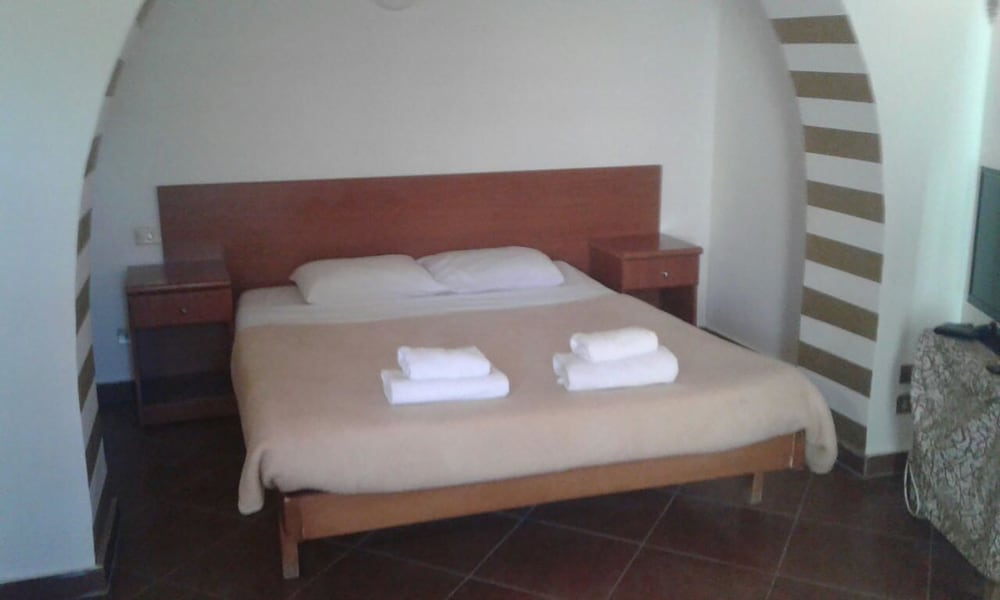 Duplex, 2 Bedrooms, City View photo 1