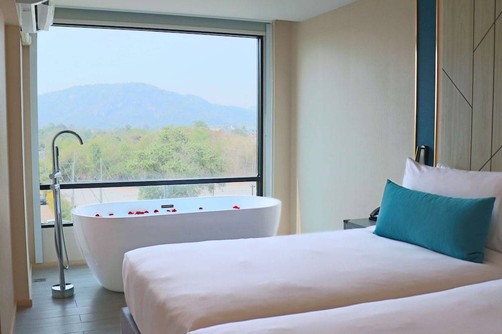 Premium Room, 2 Twin Beds (Deluxe) - Photo 2